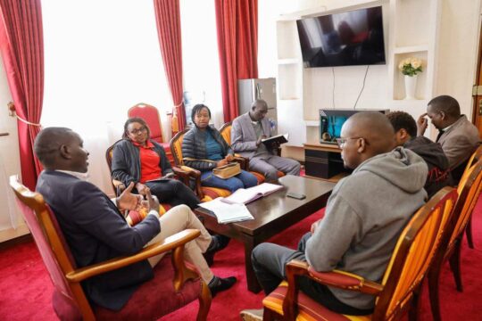 A delegation from KETRACO presents a 400KV transmission power line plan in Uasin Gishu County, aiming to improve electricity access in Tarakwa, Kapkoi, Tulwet, Kipkabus, and Chuiyat. County officials, including Deputy Governor Evans Kapkea and Director of Energy Dr. Silas Leting, pledge support for the project, which aligns with the county’s development goals and Governor Jonathan Bii Chelilim’s Nguzo Number 7.